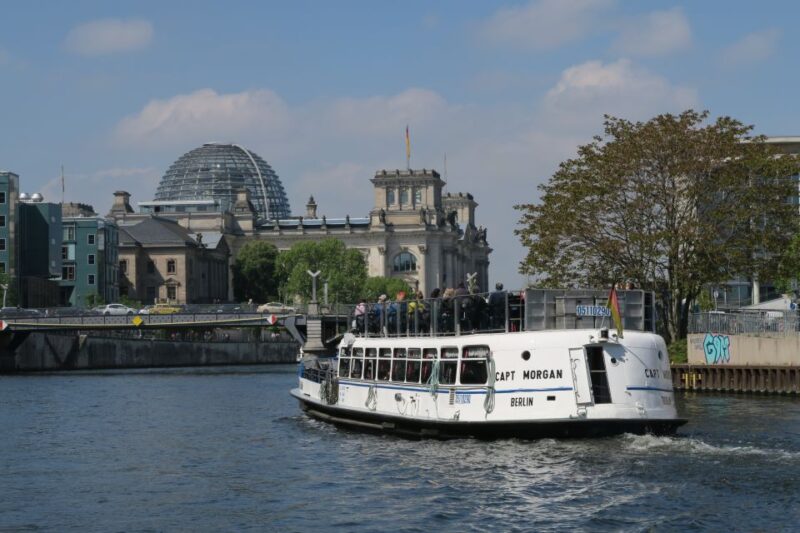 Berlin: Boat Sightseeing Cruise With Audioguide - Duration and Commentary Language