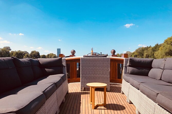 Berlin Boat Sightseeing Tour on Electrified Vintage Yacht - Meeting Point and Accessibility Information