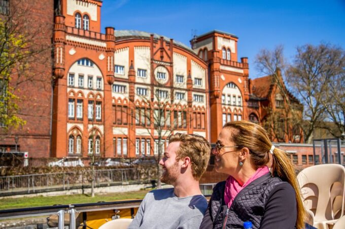 Berlin: Boat Tour Along the River Spree - Departure and Arrival