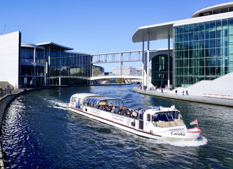 Berlin: Boat Tour With Tour Guide - Key Points