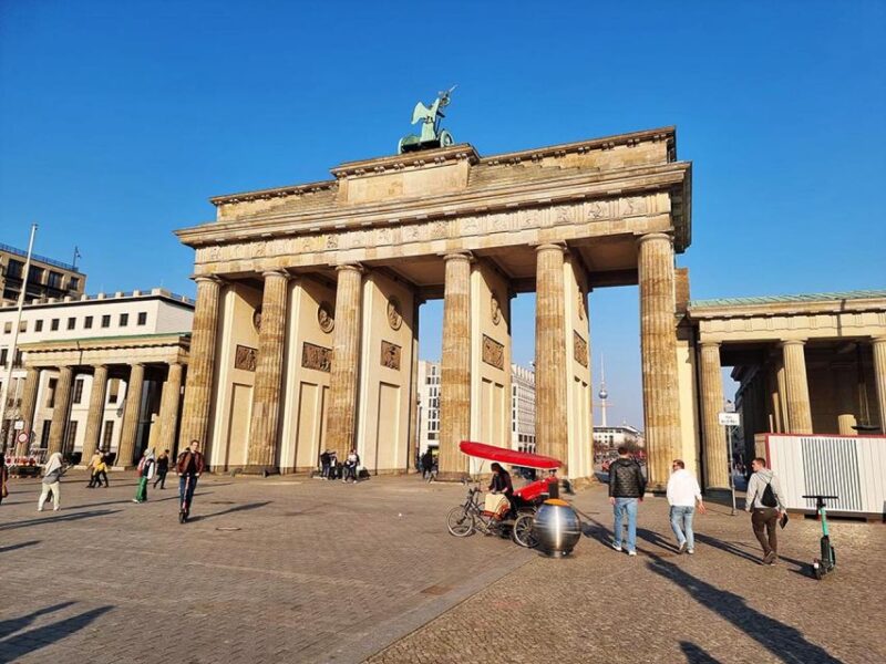 Berlin Brandenburg Gate Audio Rally by P.I. Sir Peter Morgan - Important Group Information