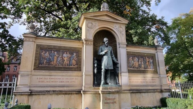 Berlin: Charité Hospital History Walking Tour - Reservation and Payment