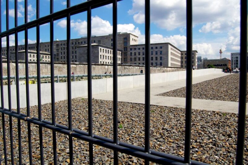 Berlin: City Center Walking Tour - Tour Highlights