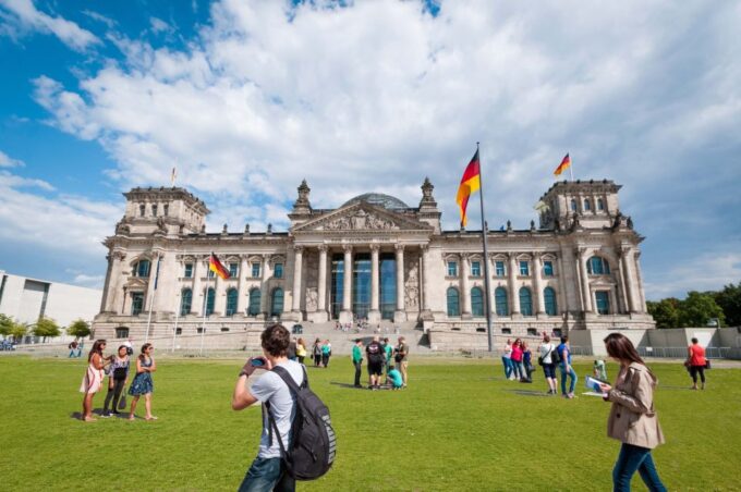 Berlin: City Center Walking Tour - Cancellation Policy