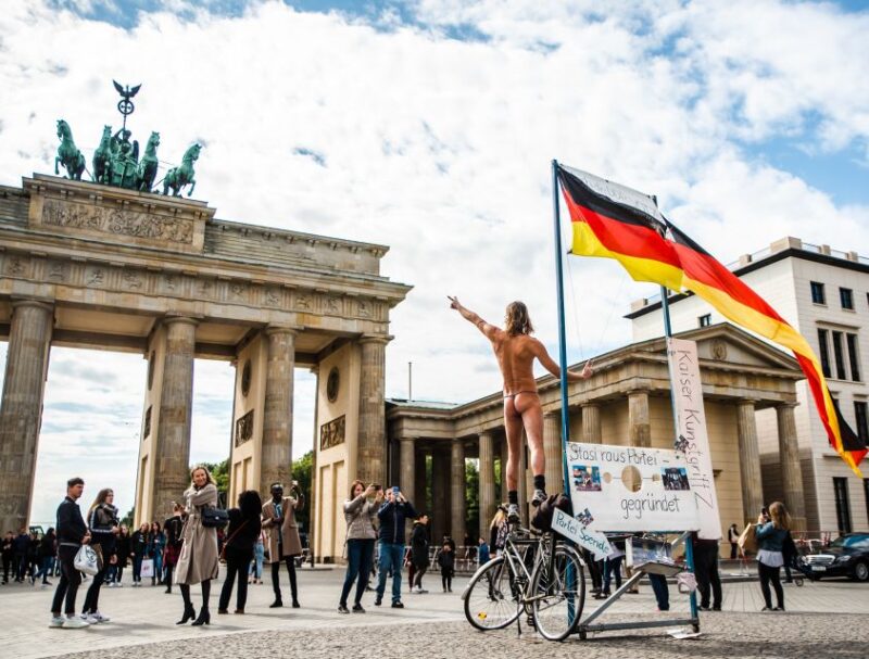 Berlin: City on a Budget Walking Tour With Local - Customer Feedback