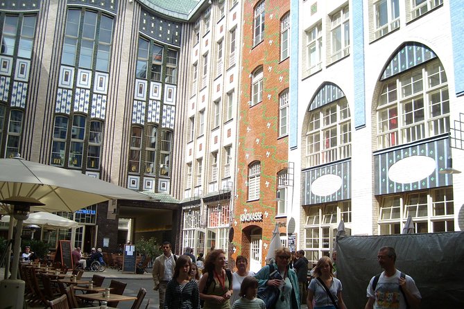 Berlin City Walking Tour of Scheunenviertel and Hackesche Höfe in Berlin Mitte - Photo Opportunities Along the Way