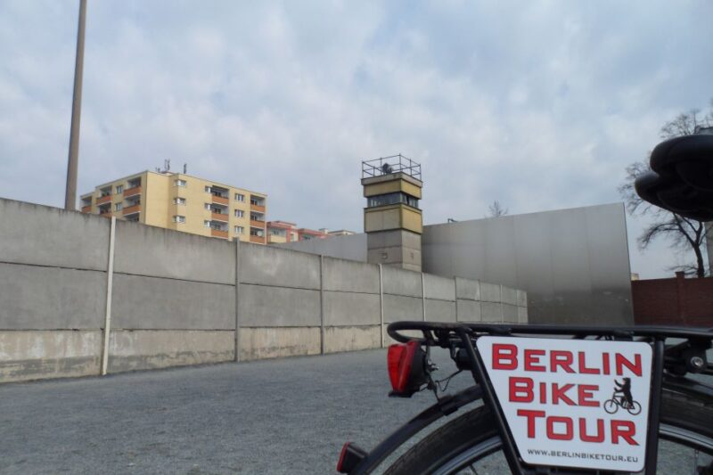 Berlin: E-Bike Tour of the Berlin Wall and Mitte Highlights - Preparation and Requirements