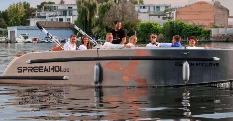 Berlin: Electric Boat Rental for Self-Driving 2 Hrs - Location and Accessibility
