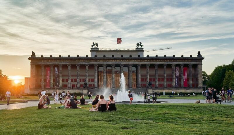 Berlin: English Self-Guided Audio Tour on Your Phone - Private Group Options