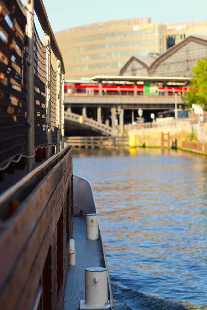 Berlin: Evening Sightseeing River Cruise on the Spree - Booking and Cancellation