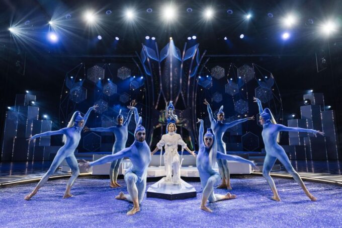 Berlin: FALLING | IN LOVE Grand Show Friedrichstadt-Palast - Getting There