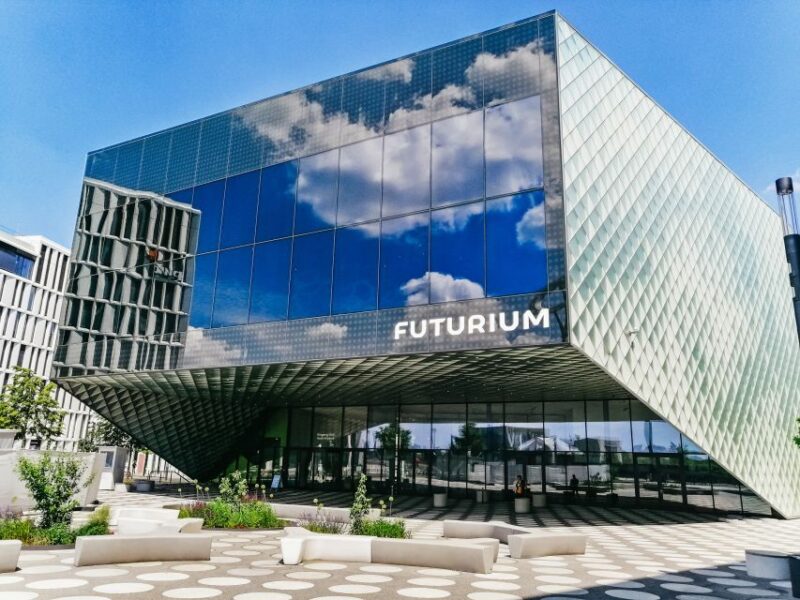 Berlin: Government Quarter Tour and Reichstag Dome Visit - Key Points