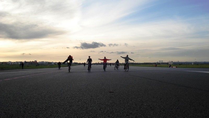 Berlin: Guided City Bike Tour - Key Points