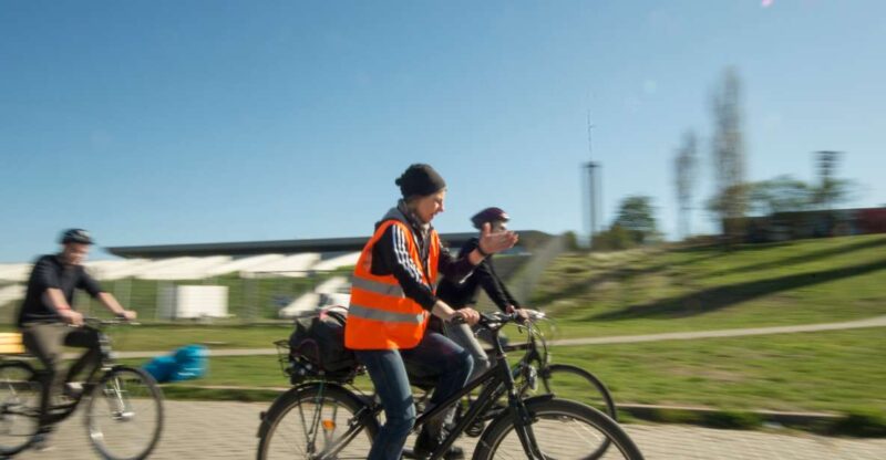 Berlin: Guided City Bike Tour - Inclusions