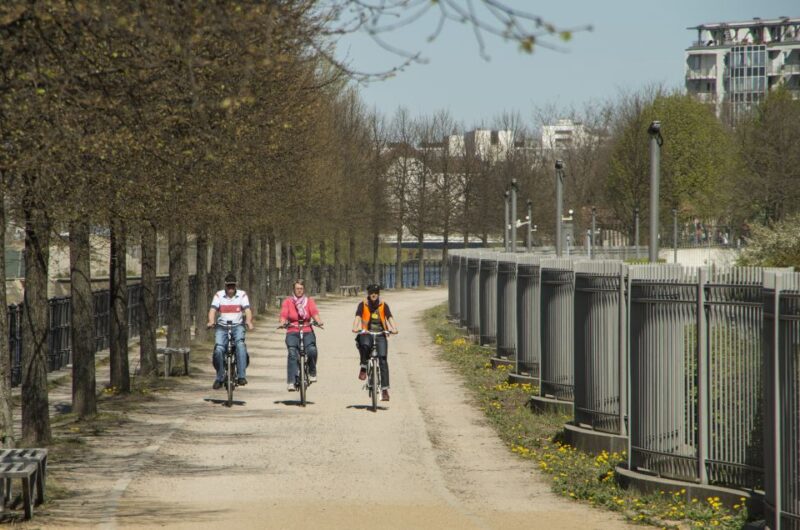 Berlin: Guided City Bike Tour - Meeting Point and Directions