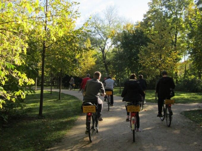 Berlin: Guided City Bike Tour - Tour Route and Stops