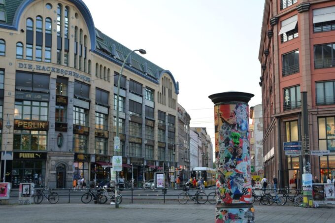 Berlin: Hackesche Höfe Courtyards Walking Tour - Pricing and Duration
