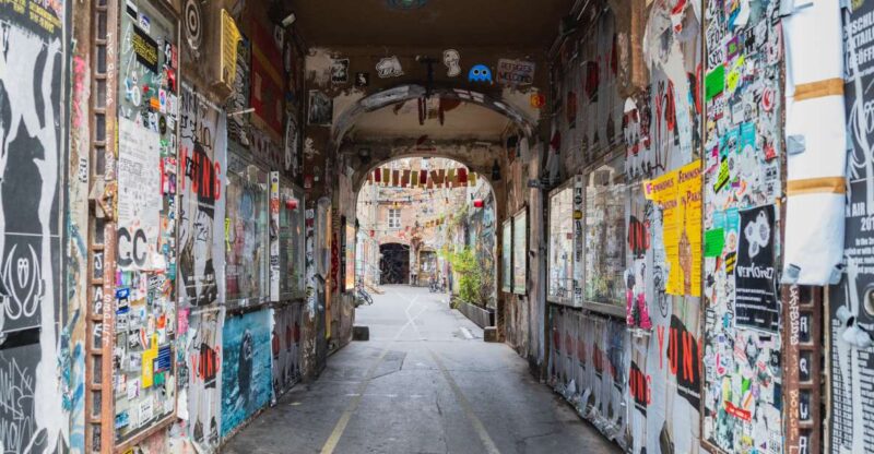 Berlin: Hidden Backyards Guided Walking Tour - Historic Neighborhoods