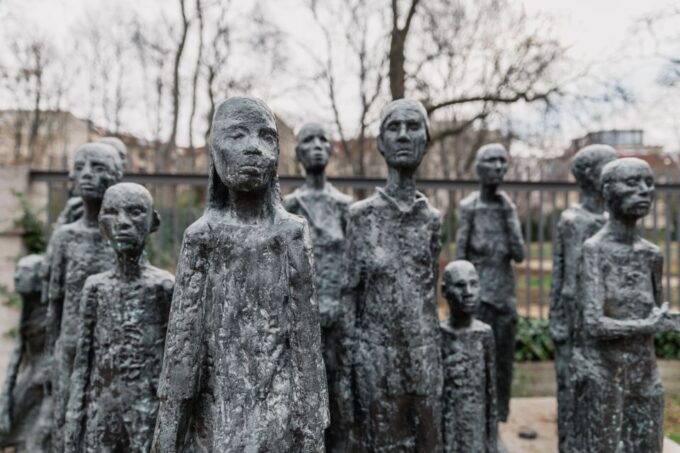 Berlin: Hidden Backyards Guided Walking Tour - Ending Location