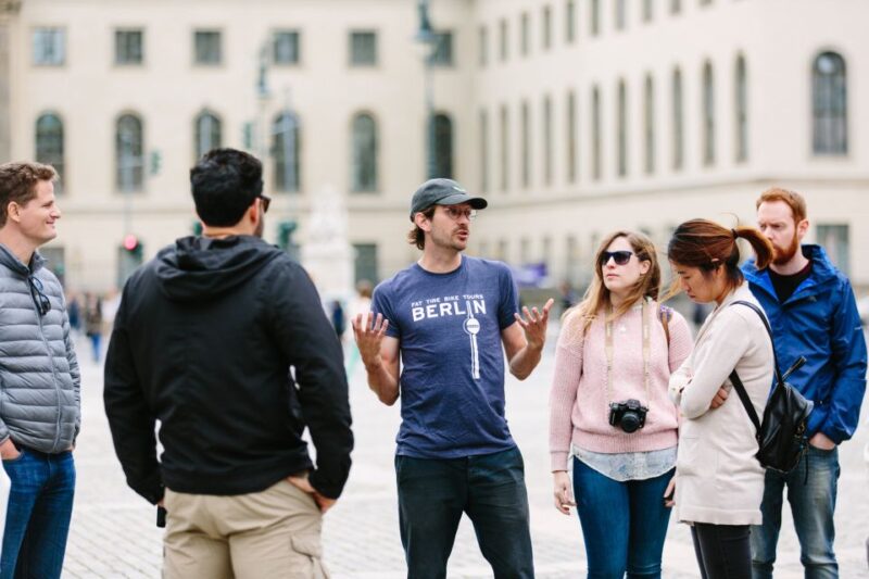 Berlin Highlights: 3-Hour Bike Tour - Meeting Point