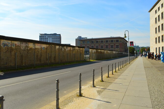 Berlin Highlights and Hidden Sights Private Walking Tour - Exploring Berlins History