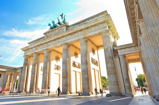 Berlin Highlights Self Guided Scavenger Hunt and Walking Tour - Exploring the Citys Sights