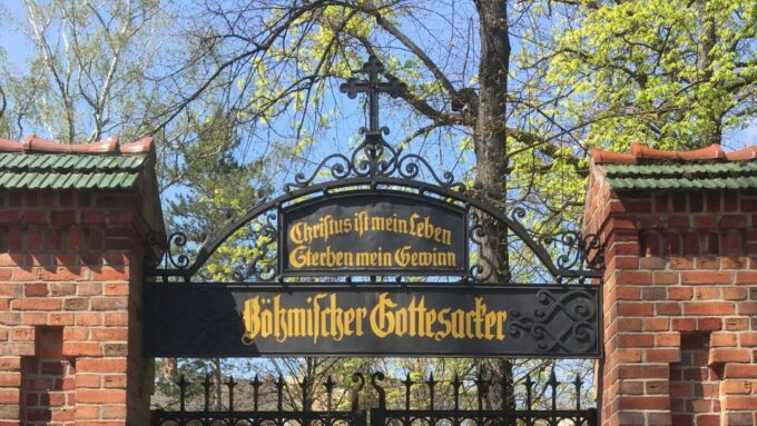Berlin: Hip&Historic Neukölln Self-guided Neighbourhood Walk - Flexible Pacing and Exploration