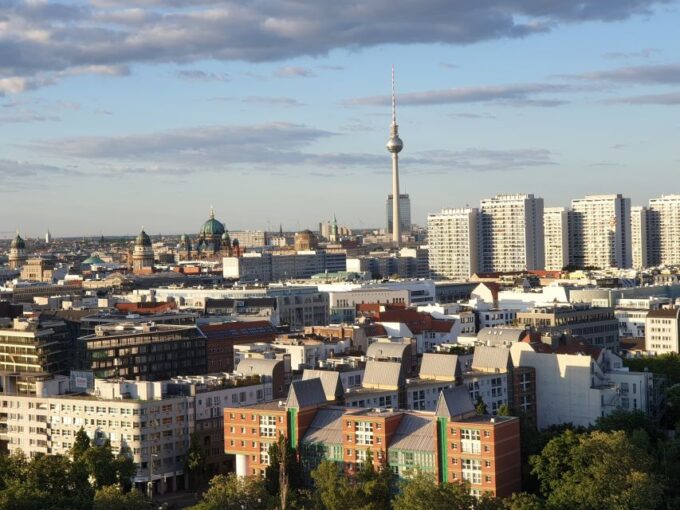 Berlin Historical Highlights Walking Tour - Berlins History From Kings to Fascists