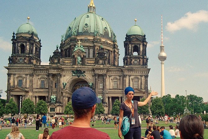 Berlin History Walking Tour With a French-Speaking Guide - Includes Hitlers Bunker and Holocaust Memorial