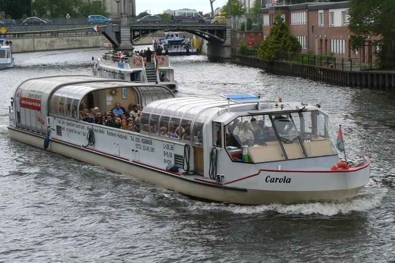 Berlin: Hop-On Hop-Off City Tour by Bus and Boat - Key Points