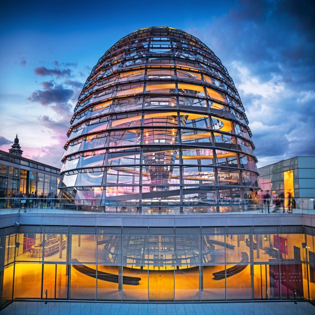 Berlin: Instagram-Worthy Spots Tour With Photographer - Photographic Experience