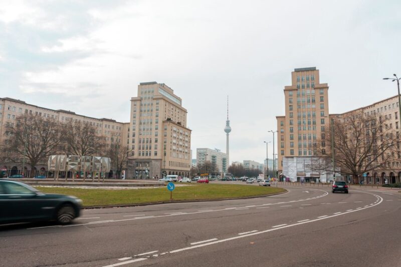 Berlin: Karl-Marx-Allee 2-Hour Tour - Customer Ratings