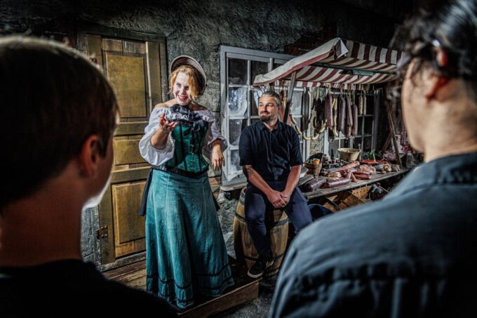 Berlin: Madame Tussauds Museum & Berlin Dungeon Combo Ticket - Chilling Characters and Legends