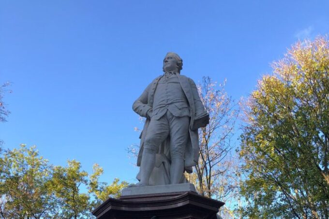 Berlin: Memorials and Monuments Smartphone Audio Tour - Navigating the Tour
