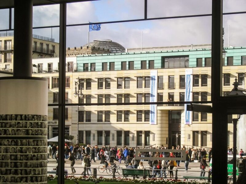 Berlin: Plenary Chamber, Dome & Government District Tour - Key Points