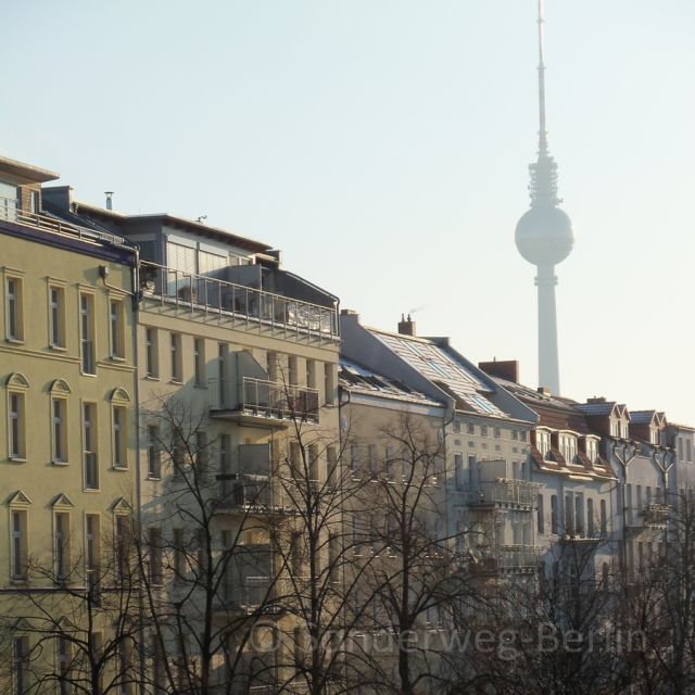 Berlin: Prenzlauer Berg District Guided Walking Tour - Tour Experience