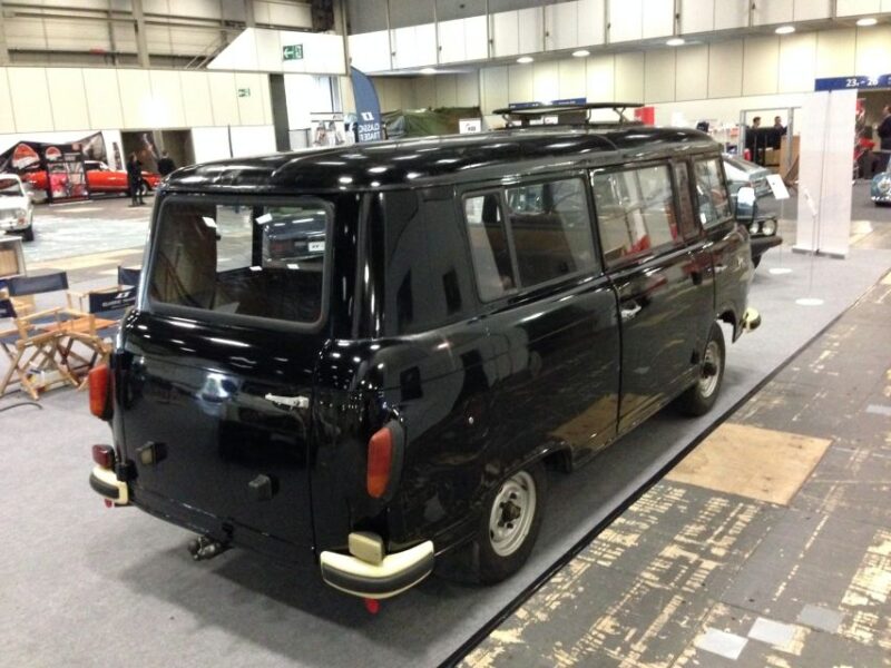 Berlin: Private 2-Hour Sightseeing Tour in Classic GDR Van - Itinerary Highlights