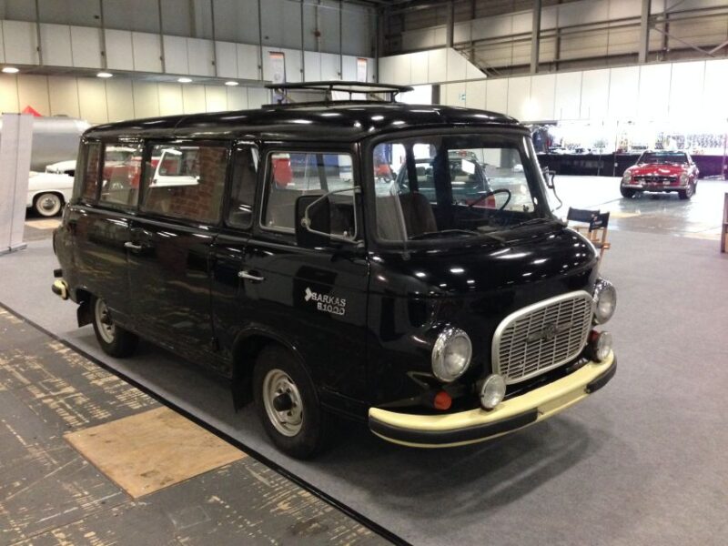 Berlin: Private 2-Hour Sightseeing Tour in Classic GDR Van - Customer Feedback