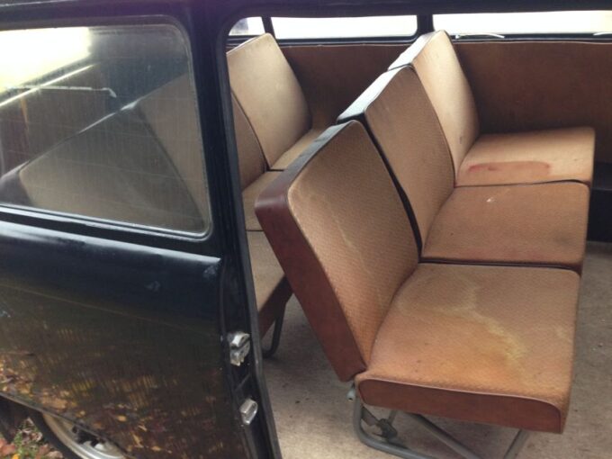 Berlin: Private 2-Hour Sightseeing Tour in Classic GDR Van - Customizable Route Options