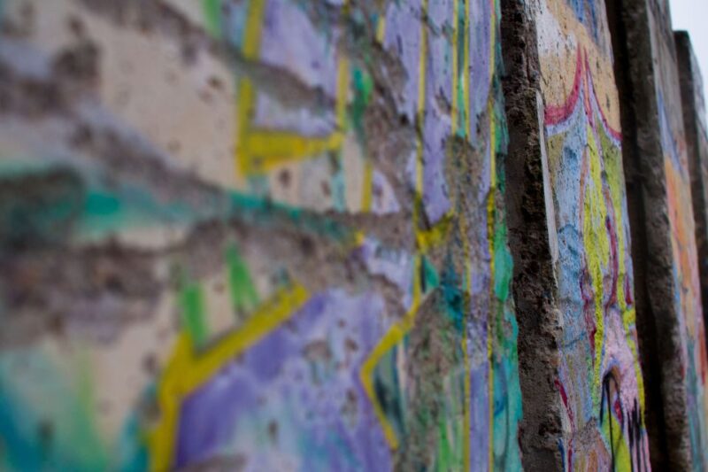Berlin : Private Street Art Walking Tour (Private Tour) - Artistic Insights