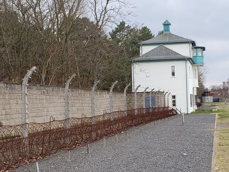 Berlin: Private Van Tour to Sachsenhausen Concentration Camp - Experience Highlights