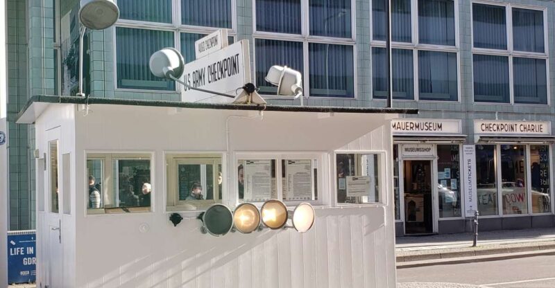 Berlin: Private Walking Tour Through the City Center - Itinerary Highlights