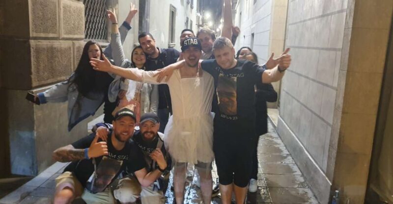 Berlin: Pub Crawl With Skip-The-Line Club Entry - Vibrant Nightlife Exploration