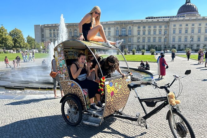 Berlin Rickshaw Tours Historical & Photo City Tour 120min - Sightseeing - Accessibility and Sustainability