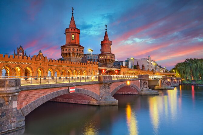 Berlin Scavenger Hunt and Highlights Self-Guided Tour - Exploring Berlins Highlights and Landmarks