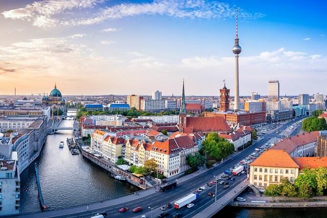 Berlin Scavenger Hunt and Highlights Self-Guided Tour - Transferring the Experience to Other Destinations