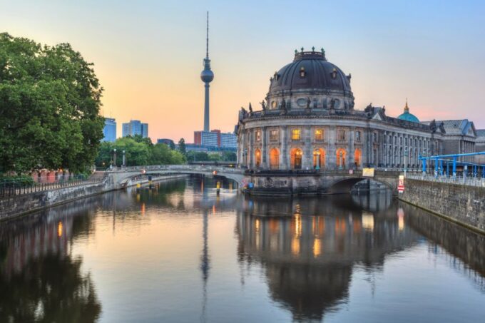 Berlin: Scavenger Hunt Self-Guided Tour - Safety and Accessibility