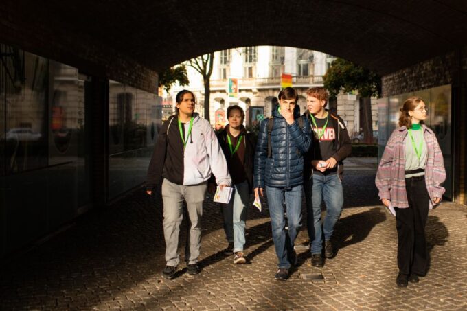 Berlin: Scavenger Hunt, Sightseeing & Outdoor Escape Game - Challenging Group Adventure