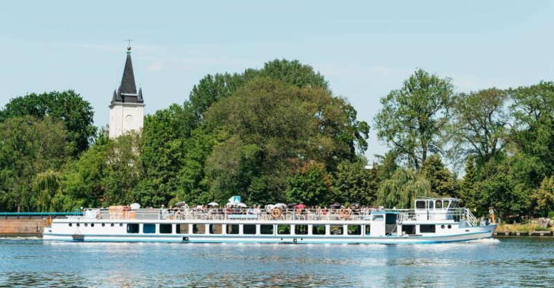 Berlin: Spree Boat Tour to Müggelsee - Activity Highlights