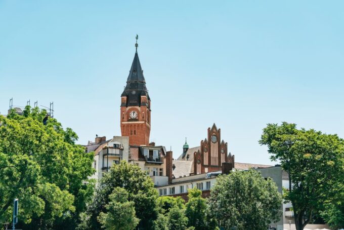 Berlin: Spree Boat Tour to Müggelsee - Historical Insights